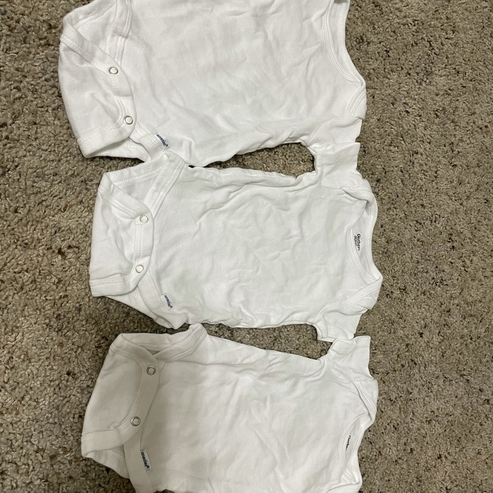 Gerber White Kids One Pieces MUST BUNDLE